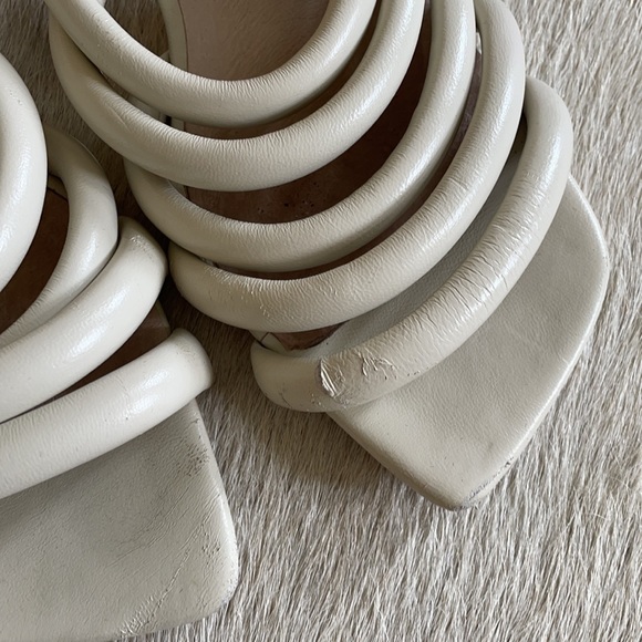 Intentionally Blank Shoes - Picture 2 of 5